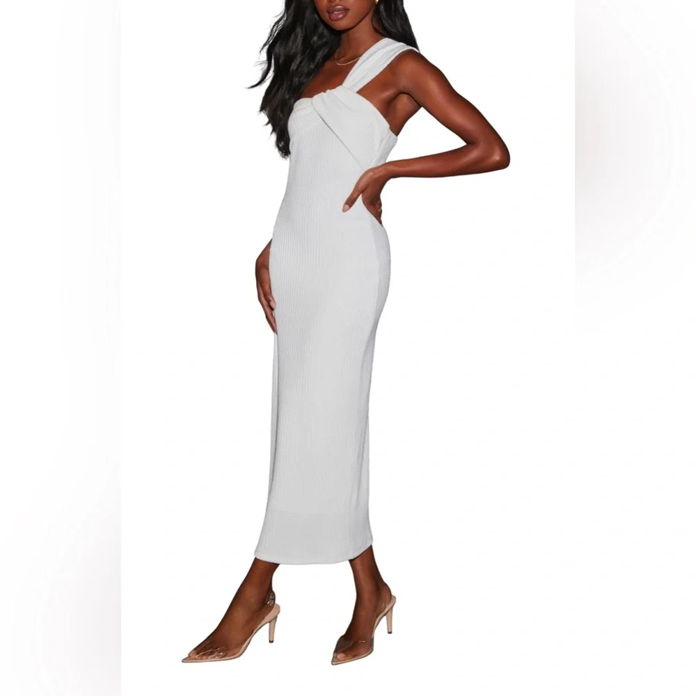 VICI COLLECTION Emberly One-Shoulder Midi Sweater Dress M - Picture 3 of 9